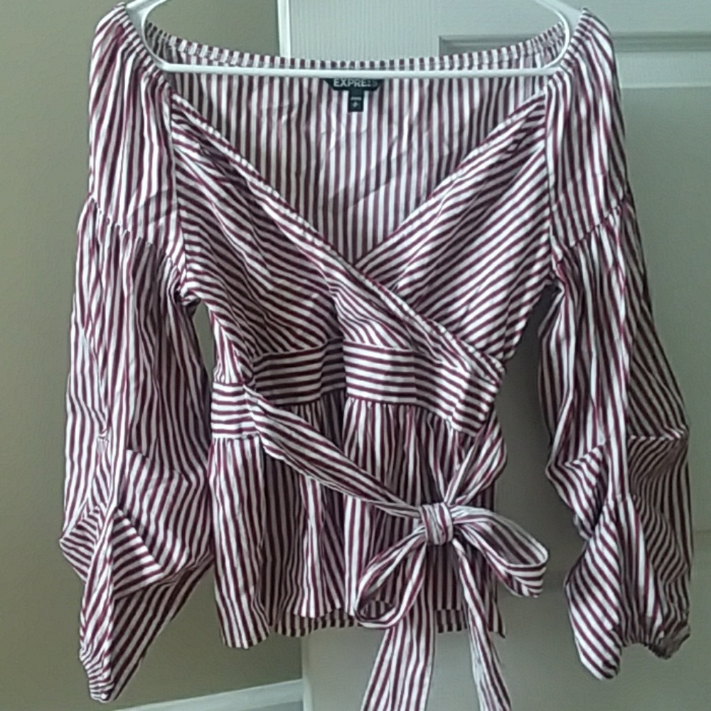Express Wrap Top Burgundy/White Stripe size S